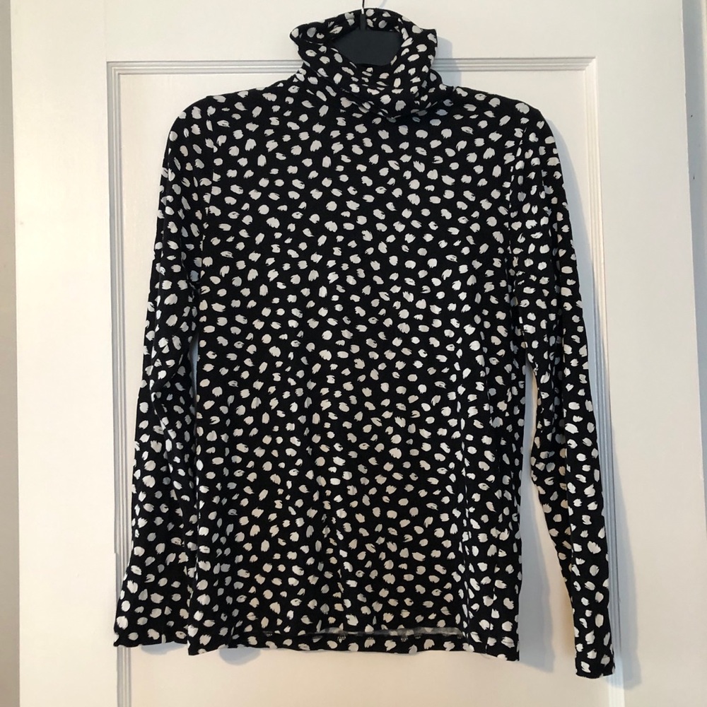 EUC - Black and White J. Crew Turtle Neck